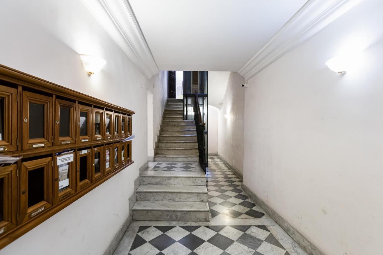 Trevi Fountain Modern Apartment Rome Extérieur photo