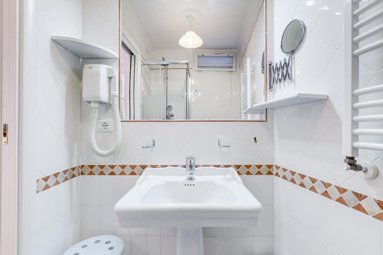 Trevi Fountain Modern Apartment Rome Extérieur photo